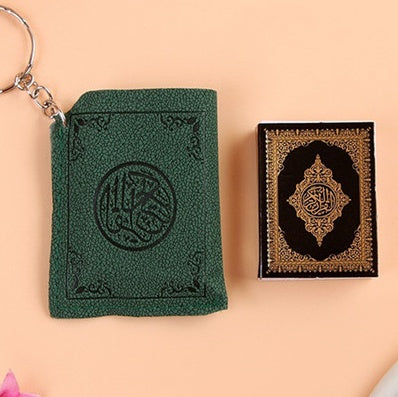 Mini HOLY Bible Keychain Religious Christian Jesus Cross Key Chain Women Prayer God Bless Gift Souvenirs Keyring El Pazar