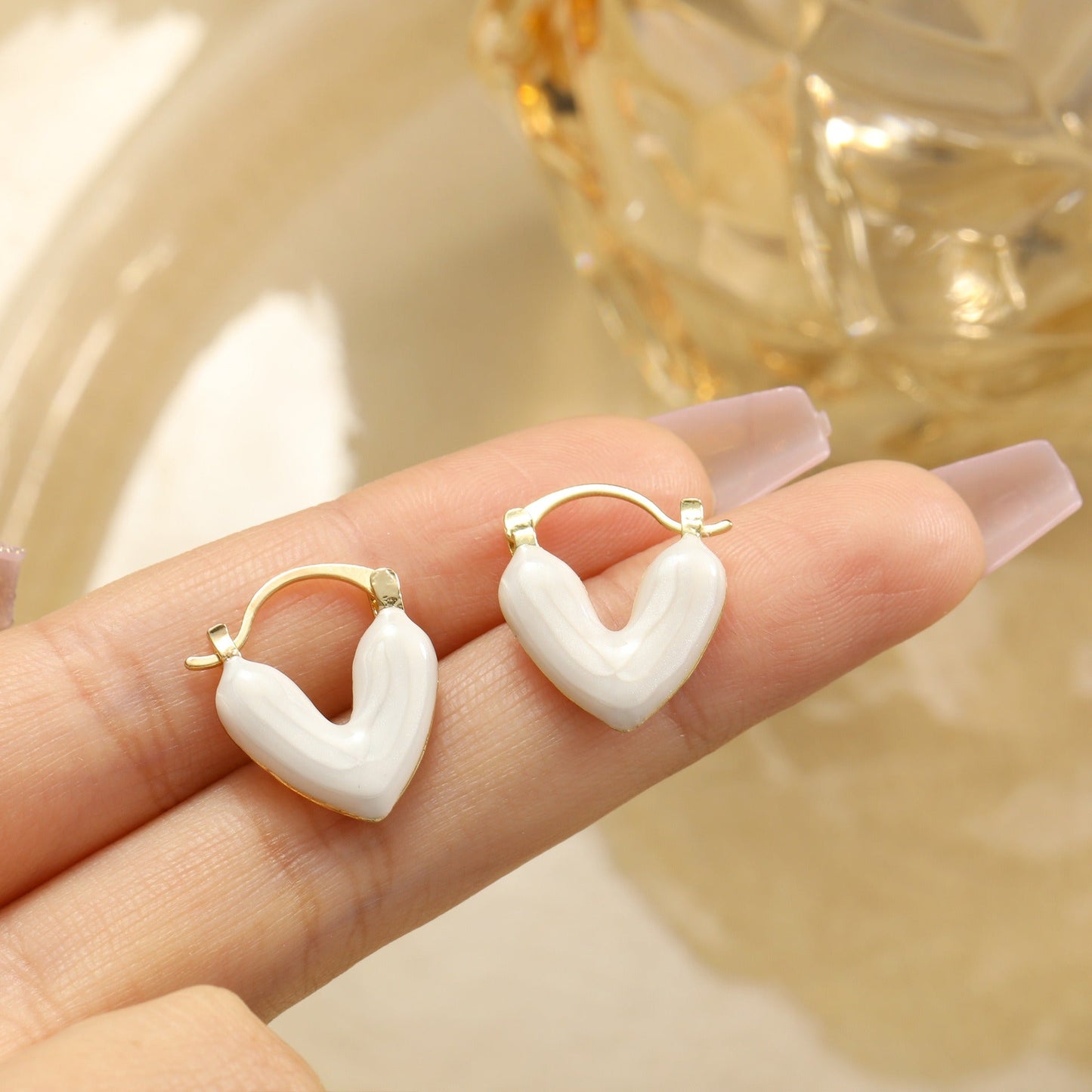 Fresh, sweet, gentle, and caring glaze ear clasps for girls, light and luxurious, high-end, small and exquisite temperament earrings eprolo