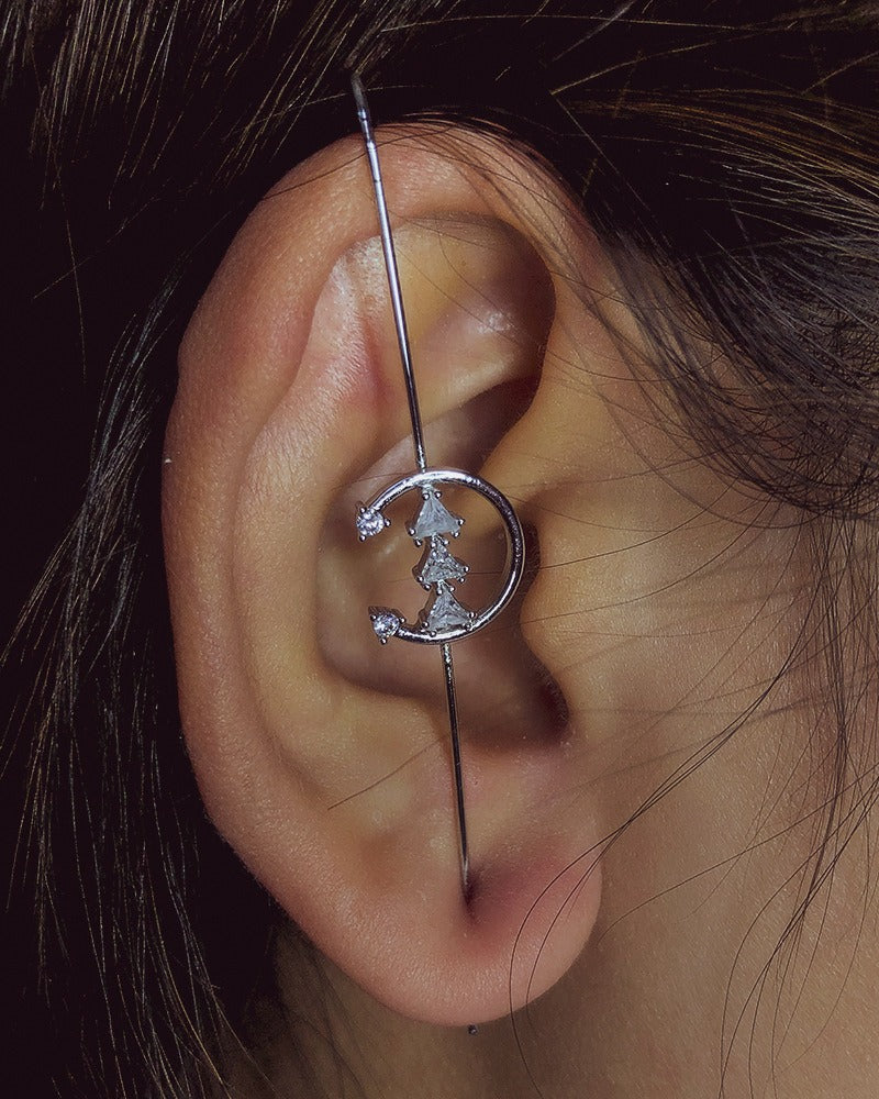 Personalized and minimalist piercing ear needles for women, lightning leaves, earlobe style diagonal earrings eprolo