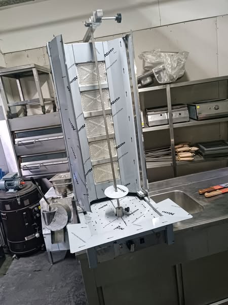 5-Burner Electric Shawarma Grill – Vertical Rotisserie
